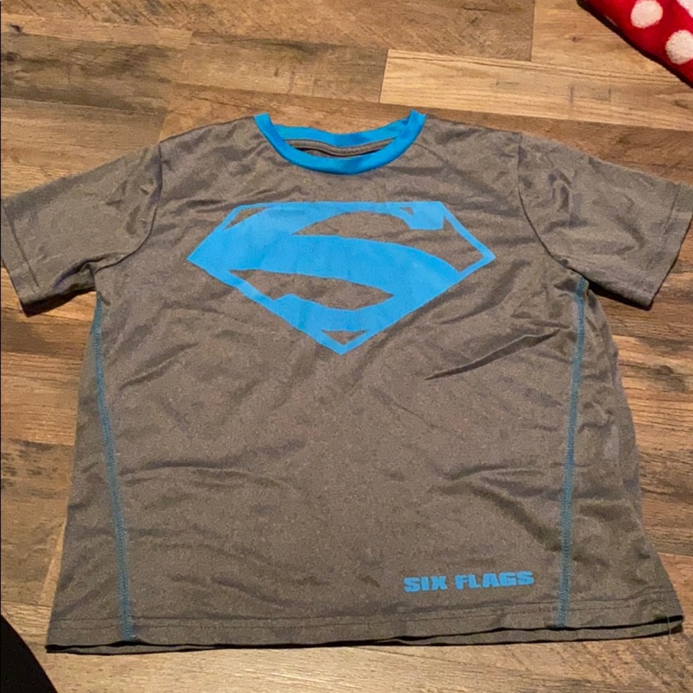 Short sleeve shirt